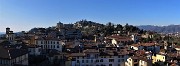 64 Dalla Torre Civica-Campanone vista ad ovest verso Citta Alta e San Vigilio